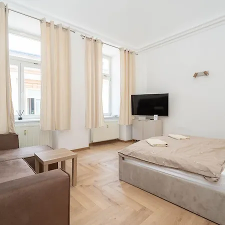 Luxapartment Jacuzzi With Breakfast Option